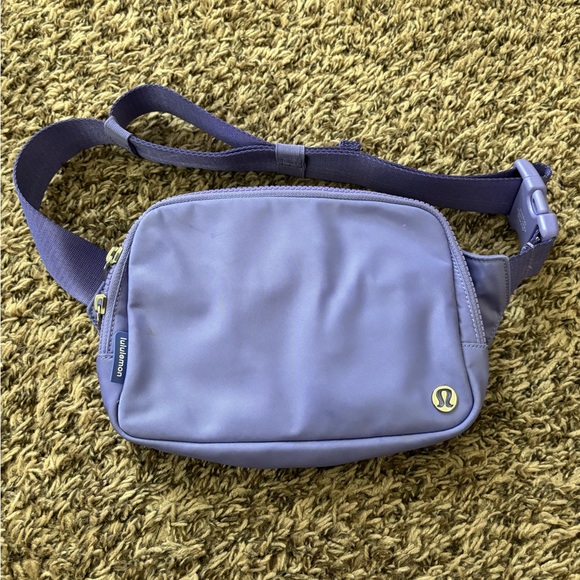 lululemon purple belt bag - Picture 1 of 4